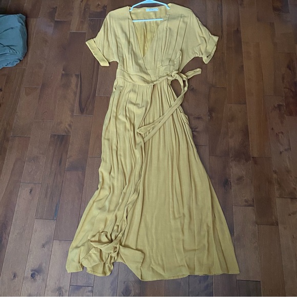 Urban outfitters Gabriella yellow linen wrap midi dress - Picture 10 of 12